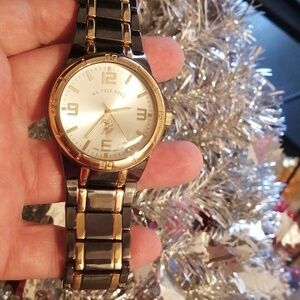 POLO Stylish Unisex Two-Tone Watch With Battery